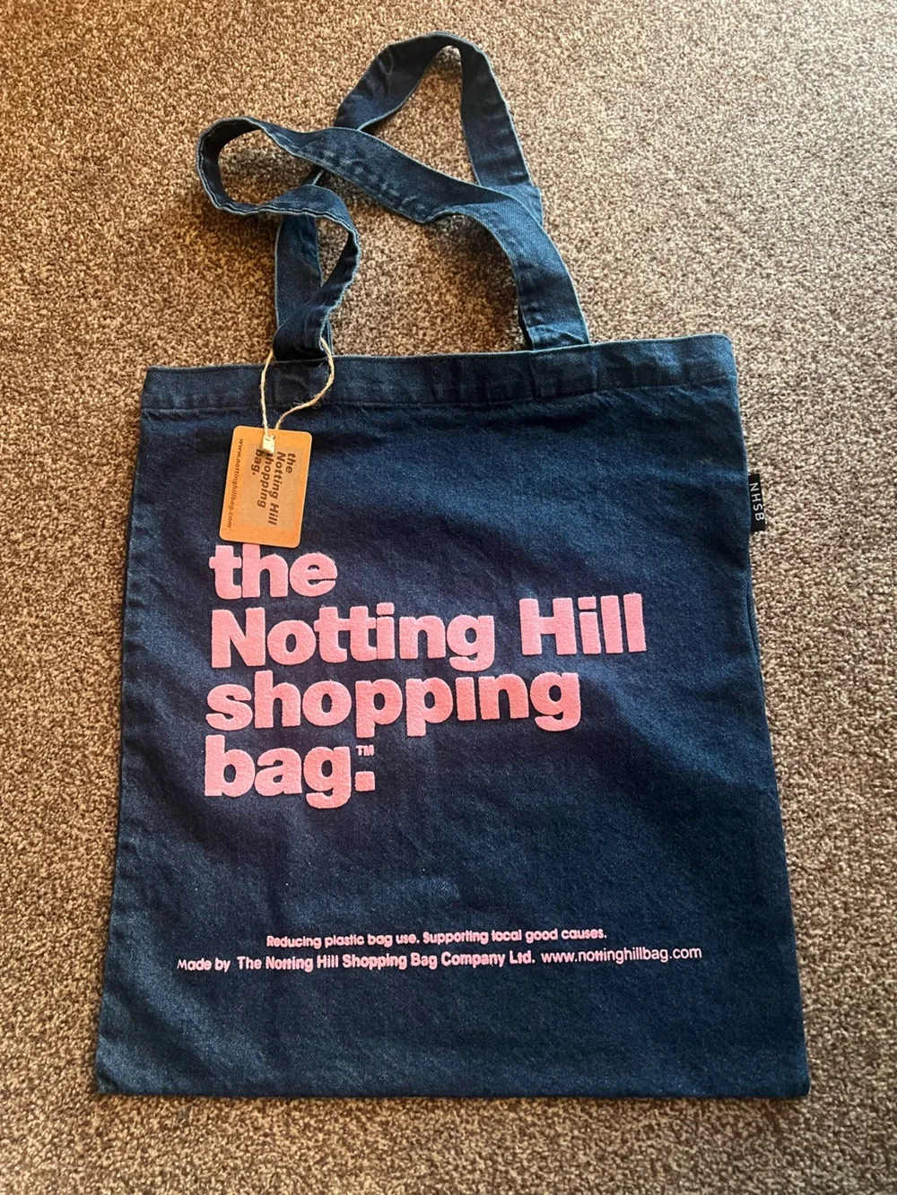NWT Original Large The Notting Hill Shopping Bag - Dark Blue Jeans w/ Pink Print